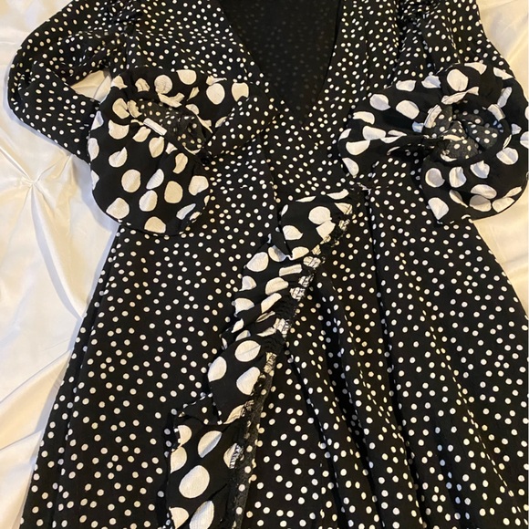 Zara, mini dress polka dot black / white - Picture 2 of 4